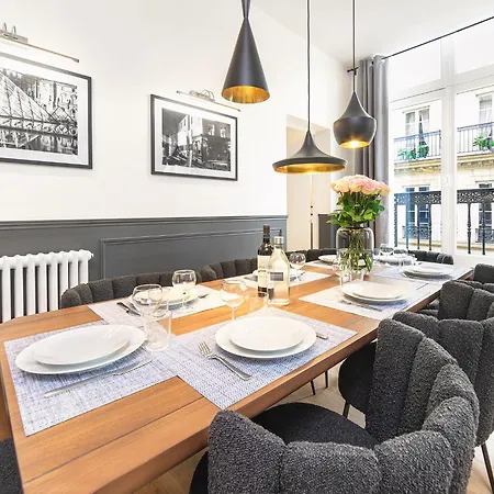 Livinparis Luxury Ac 3 Bedrooms Le Louvre Ii * Paris