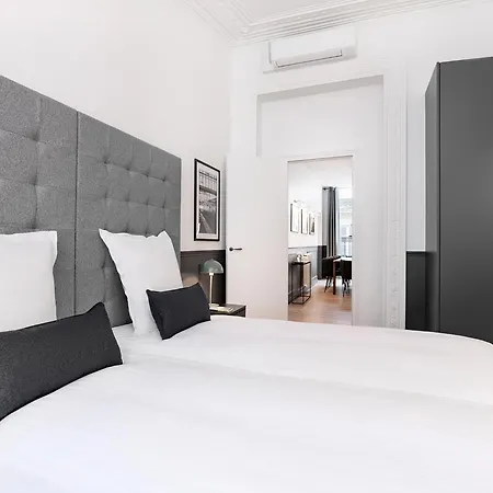 Livinparis Luxury Ac 3 Bedrooms Le Louvre Ii Apartment *