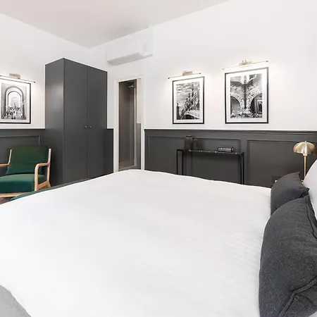 Livinparis Luxury Ac 3 Bedrooms Le Louvre Ii Paris