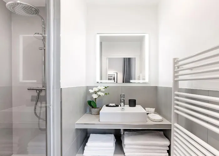 Livinparis - Luxury Ac 3 Bedrooms Le Louvre Ii Paris